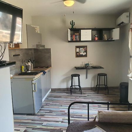 City House Appartements Entraigues-sur-la-Sorgue Eksteriør bilde