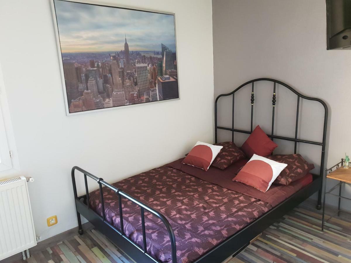 City House Appartements Entraigues-sur-la-Sorgue Eksteriør bilde