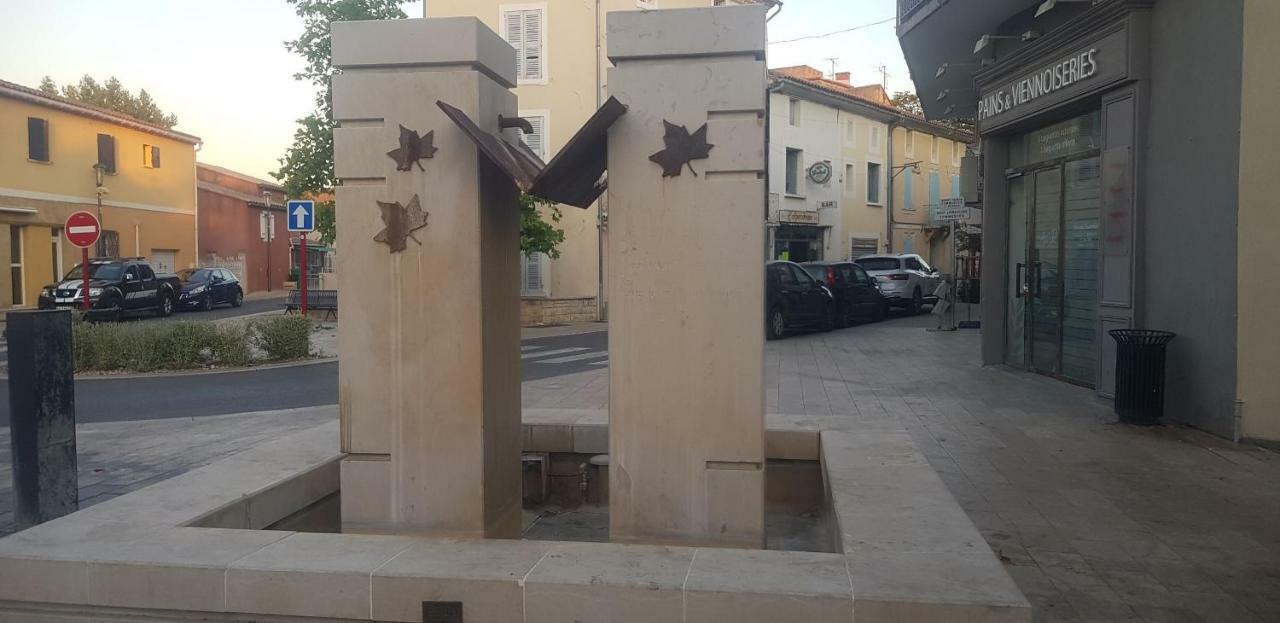 City House Appartements Entraigues-sur-la-Sorgue Eksteriør bilde