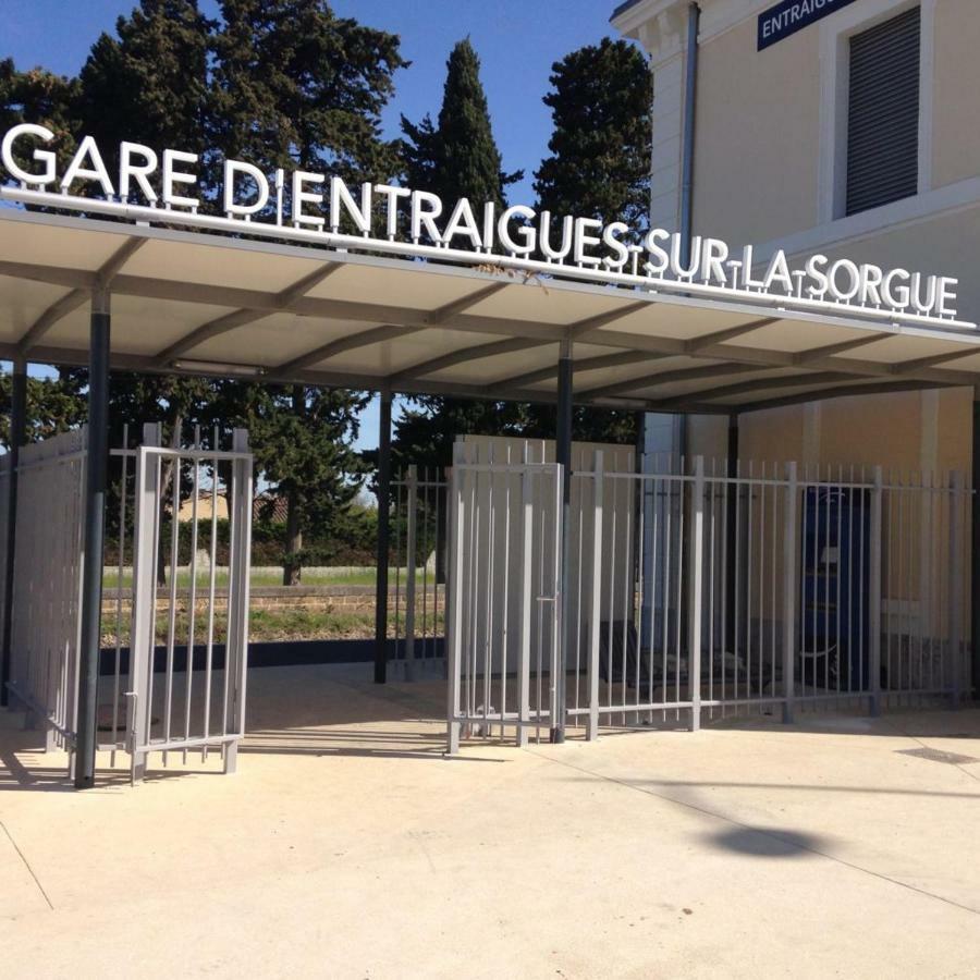 City House Appartements Entraigues-sur-la-Sorgue Eksteriør bilde